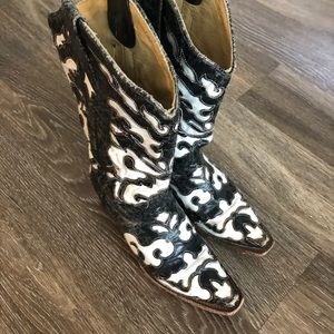Antique Black and White Corral Boots Rare Size 9